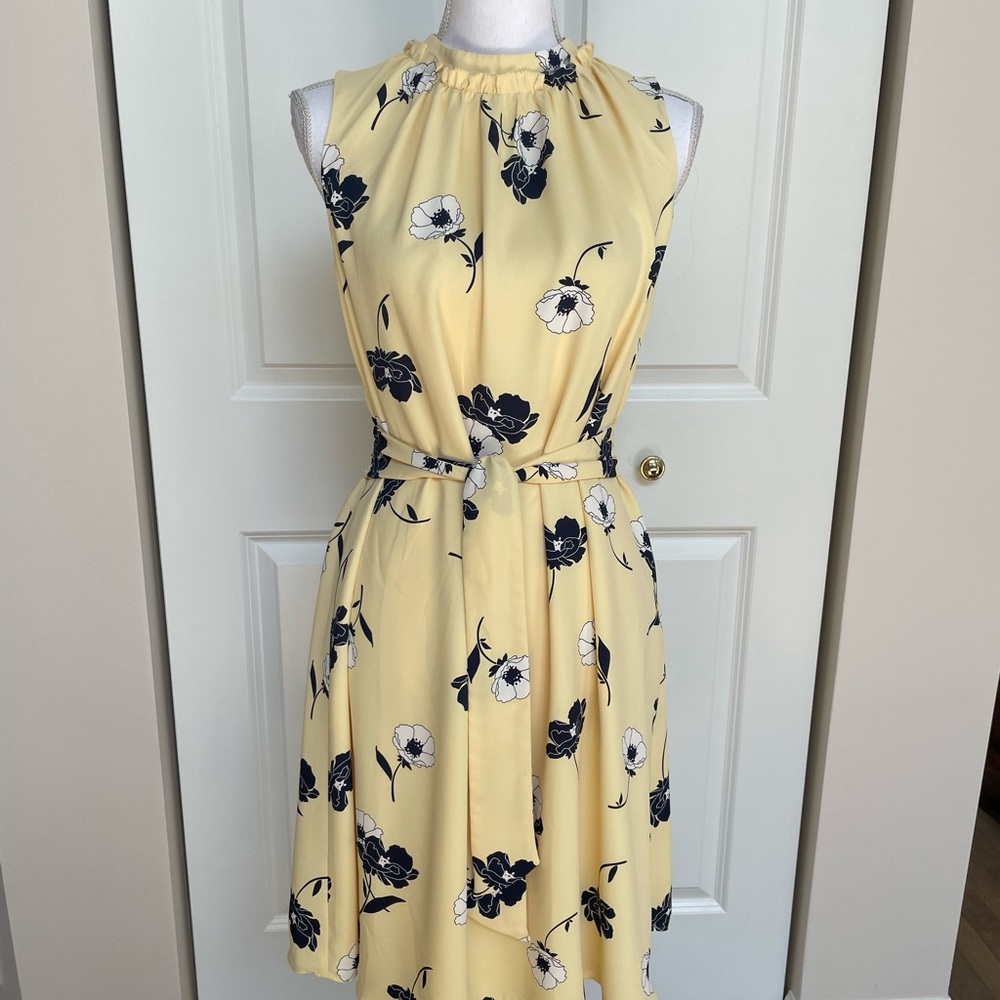 Ann Taylor - Front tie floral dress